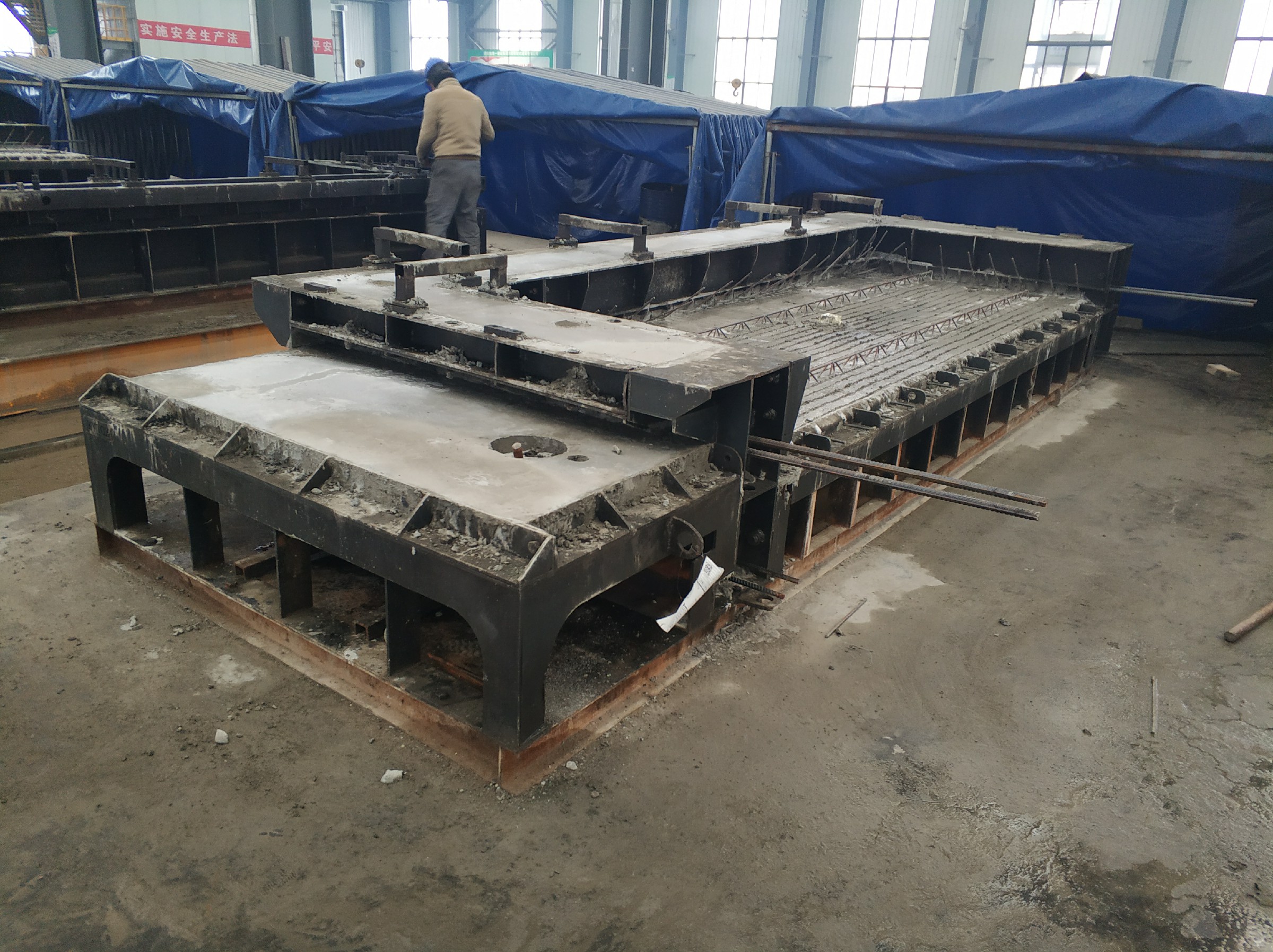 預制陽(yáng)臺板模具1.jpg